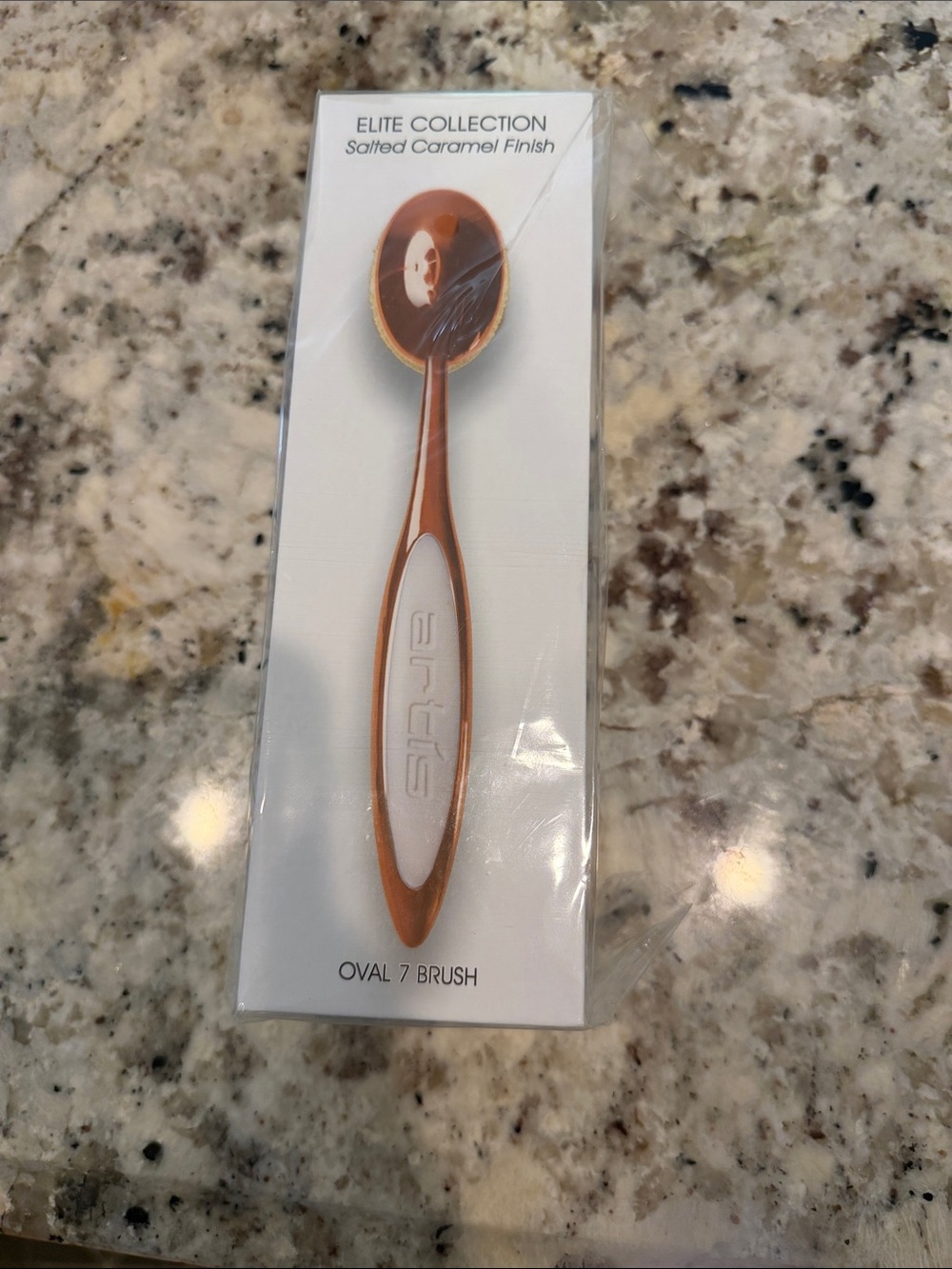 NEW Artis Elite Collection Oval 7 Makeup Brush